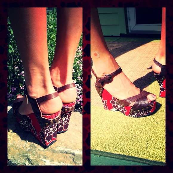 π«π«π«SOLD Miu Miu wedgesπ«π«π« - Picture 2 of 4