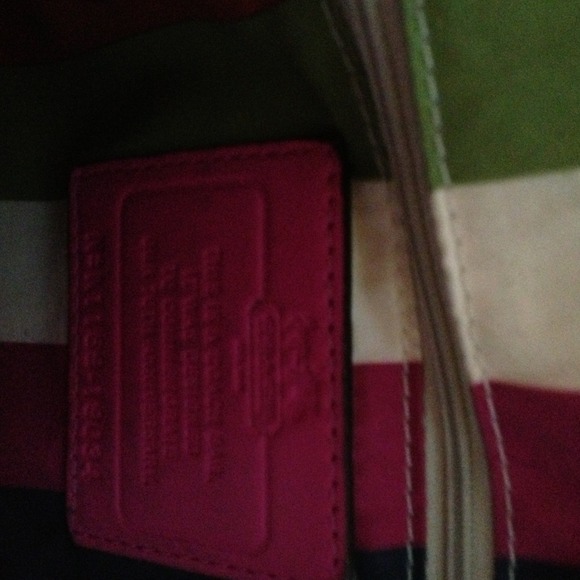 Adorable pink & tan Coach purse - Picture 4 of 4