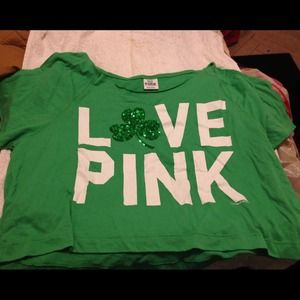 LARGE VS Pink st patty's day crop tee