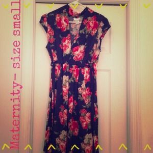 Maternity dress- Motherhood