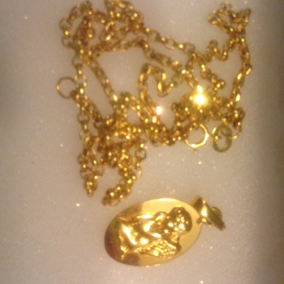 ----Reserved---18k chain & pendant