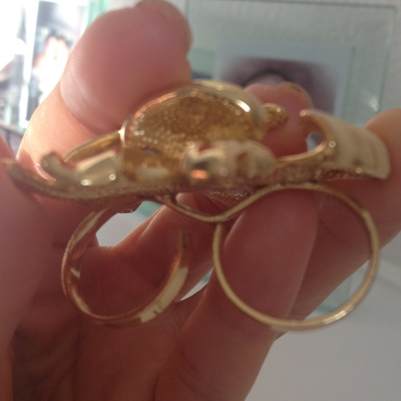BCBG ring - Picture 2 of 2