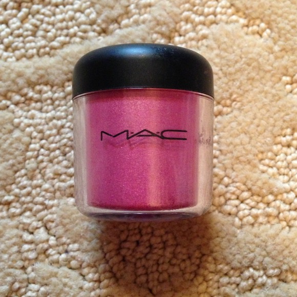 Mac Pigment - Fuchsia