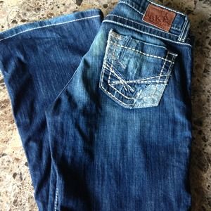 💢💢Sold💢💢BKE Sabrina EUC jeans