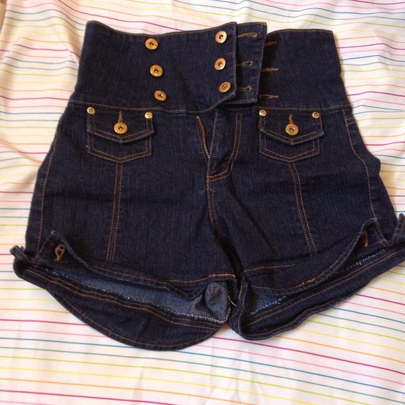 High waste shorts