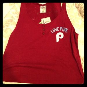 vs pink phillies tee