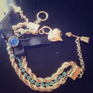 Beautiful gold toned chain