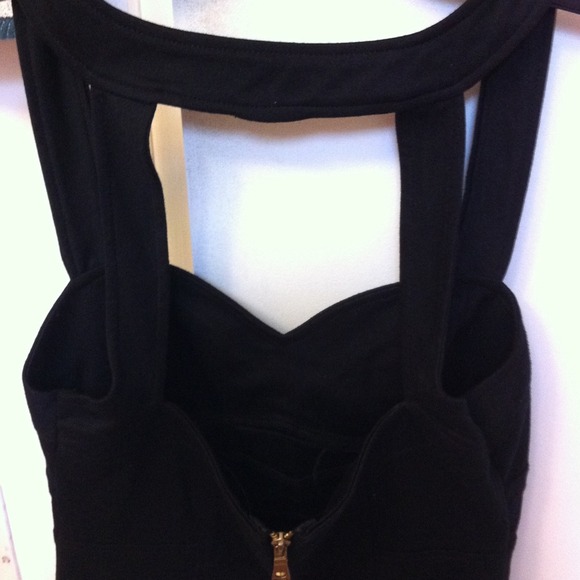 Sexy LBD - Picture 3 of 4