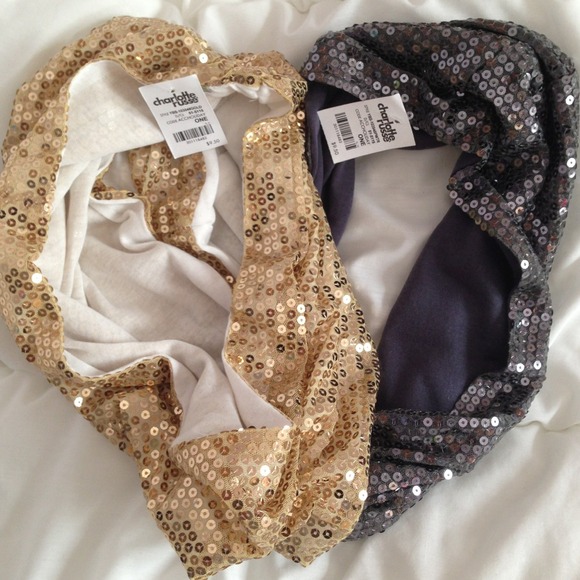 Sequined Scarf - Picture 2 of 2