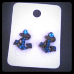 Anchor earrings!!