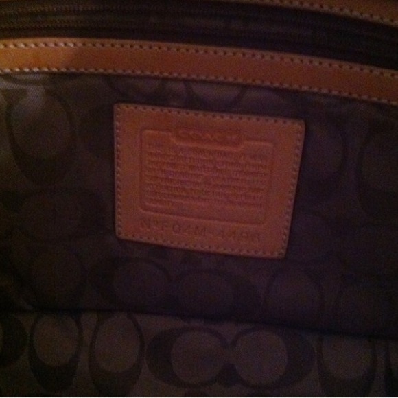 ✌SOLD✌@rntwilson Authentic Coach handbag - Picture 2 of 4