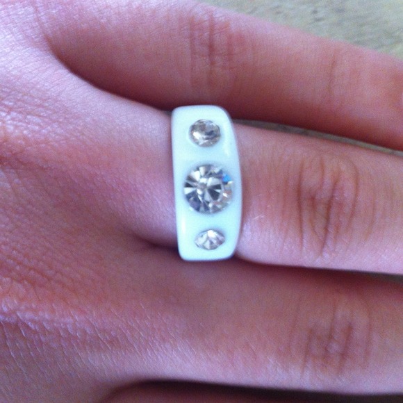 3 gem ring