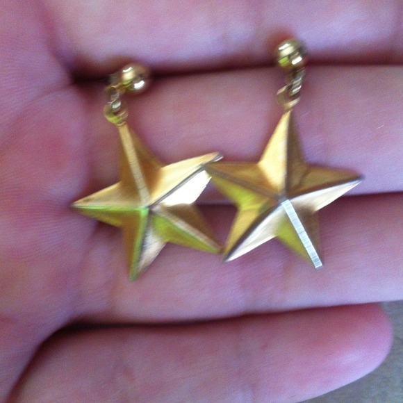 Gold star earrings