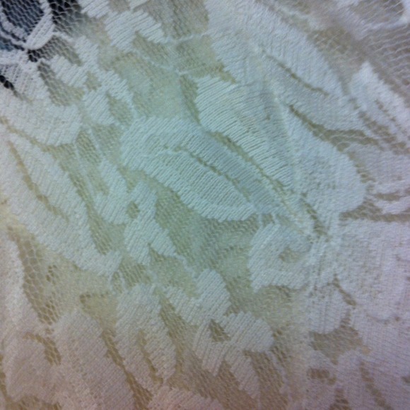 Lace sleeve dress - Picture 2 of 3