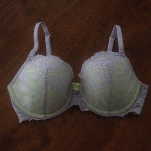 Victoria Secret Lacey bra