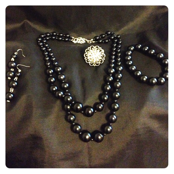 Black pearl set