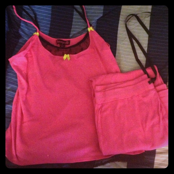 Pink pajama set !