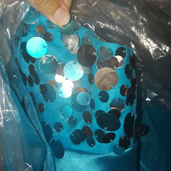 Sherri Hill dress - Picture 2 of 3