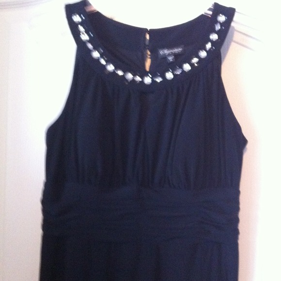 SOLD ON VINTED Halter top black dress - Picture 2 of 4