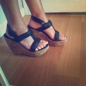 Black wedges!