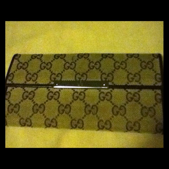 Authentic Gucci Wallet!