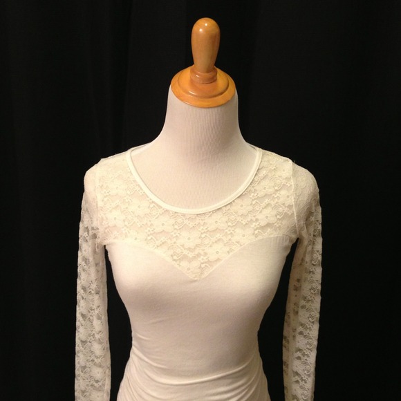 Windsor white laced dress - Picture 2 of 3