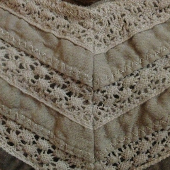 Gray Abercrombie Lacie Cami! - Picture 2 of 4