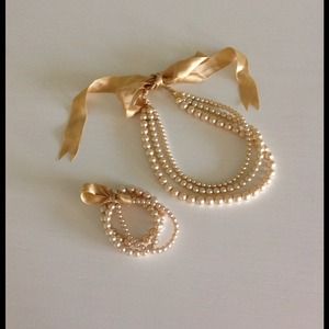 🎉💝HOST PICK🎉Pearl Necklace and Bracelet Set