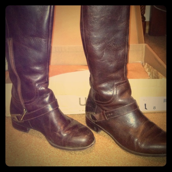 REDUCED!!!! Channing II 100% authentic UGG boots