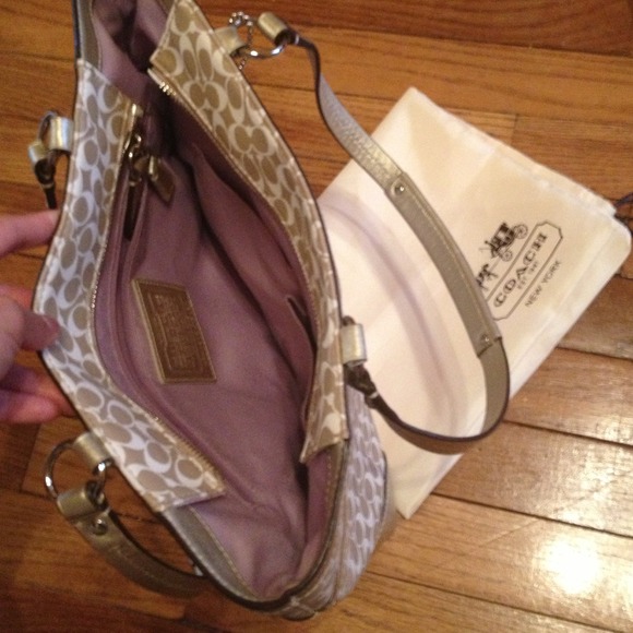 ❤SOLD❤ Authentic coach handbag with dust bag - Picture 2 of 4