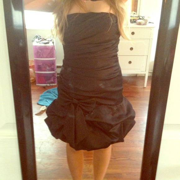 Prom/homecoming dress black w/bow