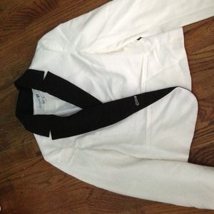 Forever 21 white and black blazer