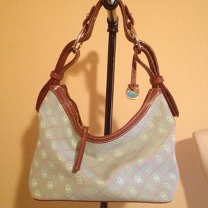 Dooney and Bourke cute handbag