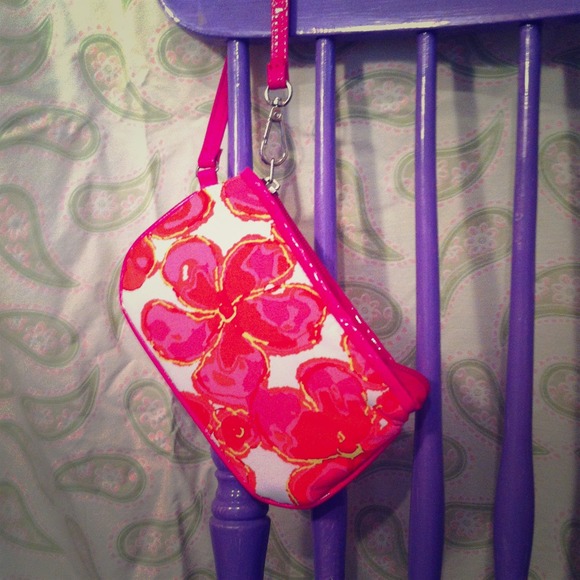 Pink and white summer days wristlet - Picture 1 of 3