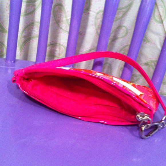 Pink and white summer days wristlet - Picture 2 of 3