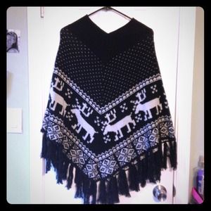 REDUCED! Steve Madden Knit Poncho. NWOT