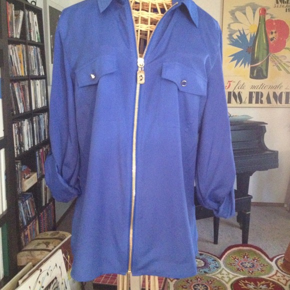 🌹TRADE🌹Gorgeous zip up shirt by Michael Kors!