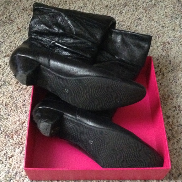 Shoes - Picture 4 of 4