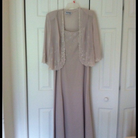 Mother of the Bride Dress w/matching jacket