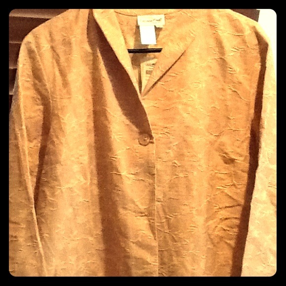 Embroidered long jacket with splits on sides