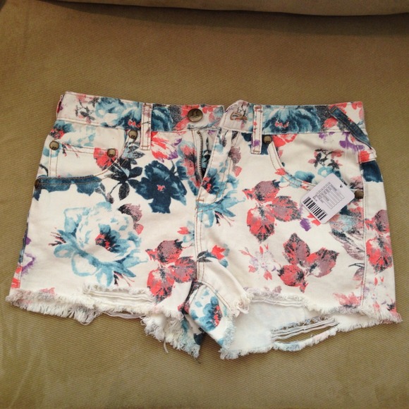 ❤Bundled❤New - Free People Floral Shorts