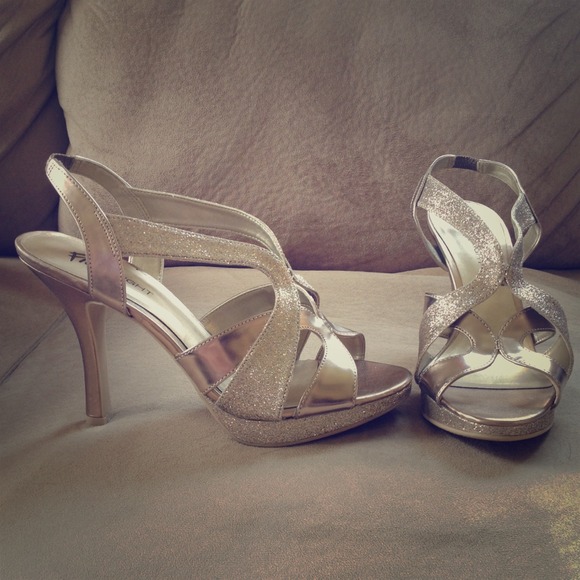Gold Fiomi Night heels