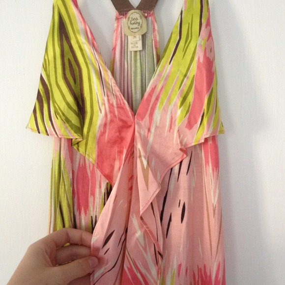 NOW UP FOR GRABS - ENTIRE CLOSET ON SALE FOR $100! - Picture 4 of 4