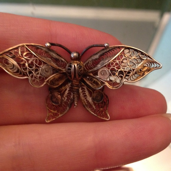 Beautiful butterfly pen! Gorgeous artisan work😊 - Picture 2 of 4