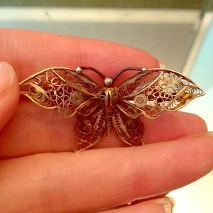 Beautiful butterfly pen! Gorgeous artisan work😊