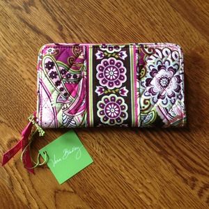 Vera Bradley Accordion Wallet Very Berry Paisley