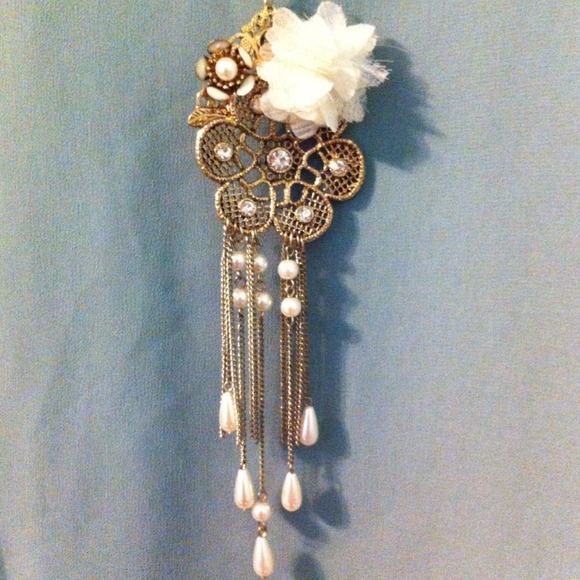 Forever 21 necklace!