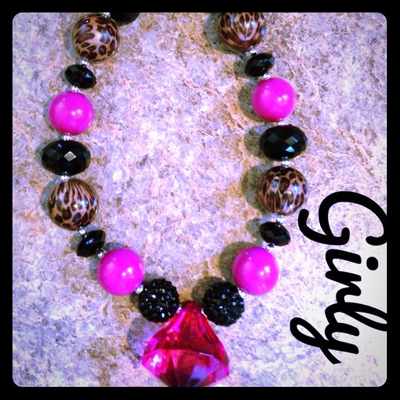 ❌SOLD EBAY❌Girls Leopard, Pink, Black Necklace
