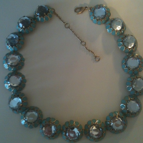 🎁SOLD🎁Blue flower drop necklace - Picture 3 of 4