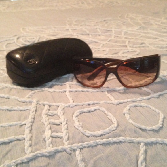 🚫SOLD🚫Authentic Chanel sunglasses